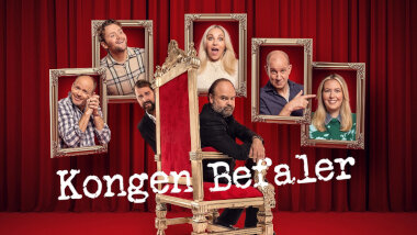 Cover image for the fifth season of the Norwegian show Kongen Befaler, picturing the cast of the season.
