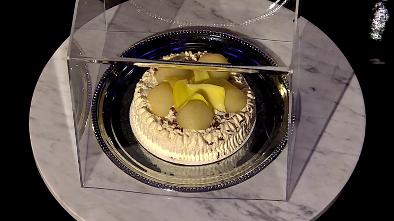 Image of the prize in this episode: a cake made from – and topped with – durian fruit, in reference to the ‘Eat one of the five delicacies’ task.