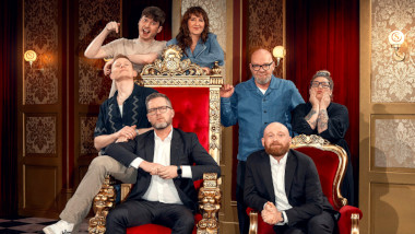 Cover image for season 9 of Stormester, featuring the cast of the season together on stage.