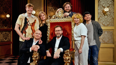 Placeholder cover image for the first Champion of Champions special of the Danish show Stormester, picturing the cast of the special.