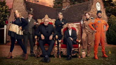 Cover image for the tenth series of the UK show Taskmaster, picturing the cast of the series.